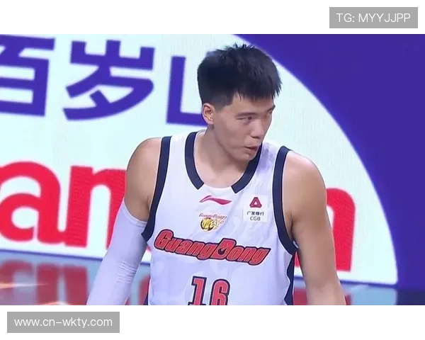 杜锋战青岛强调扬长避短 用好焦泊乔萨林杰成内线破局关键